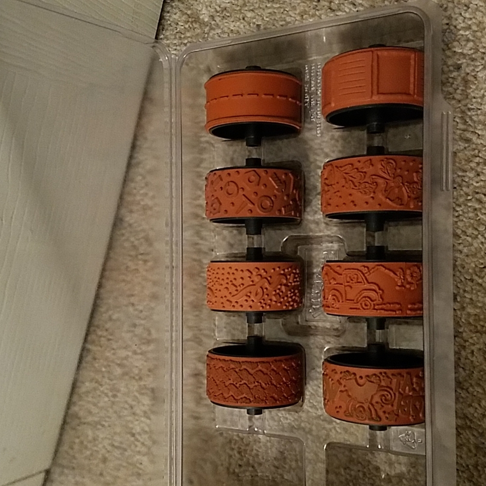 Set of 8 small stampin up wheels